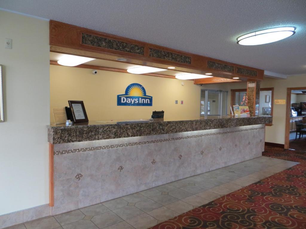 Days Inn By Wyndham Yakima Exteriör bild
